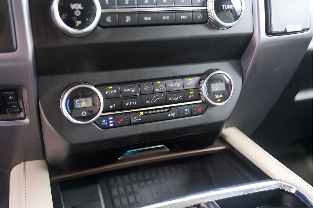 Used 2020 Ford Expedition Platinum image 23