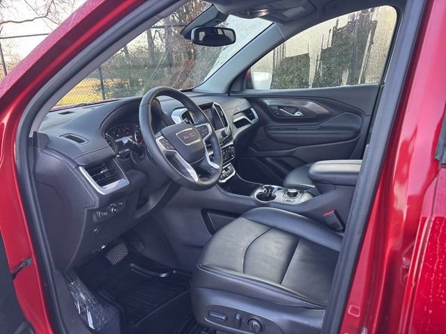 Used 2024 GMC Terrain SLT w/ LPO, Cargo Package image 15