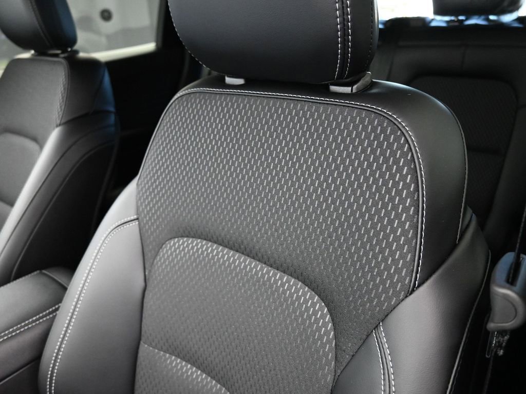 New 2026 Ford Escape SE w/ Class II Trailer Tow Package image 18