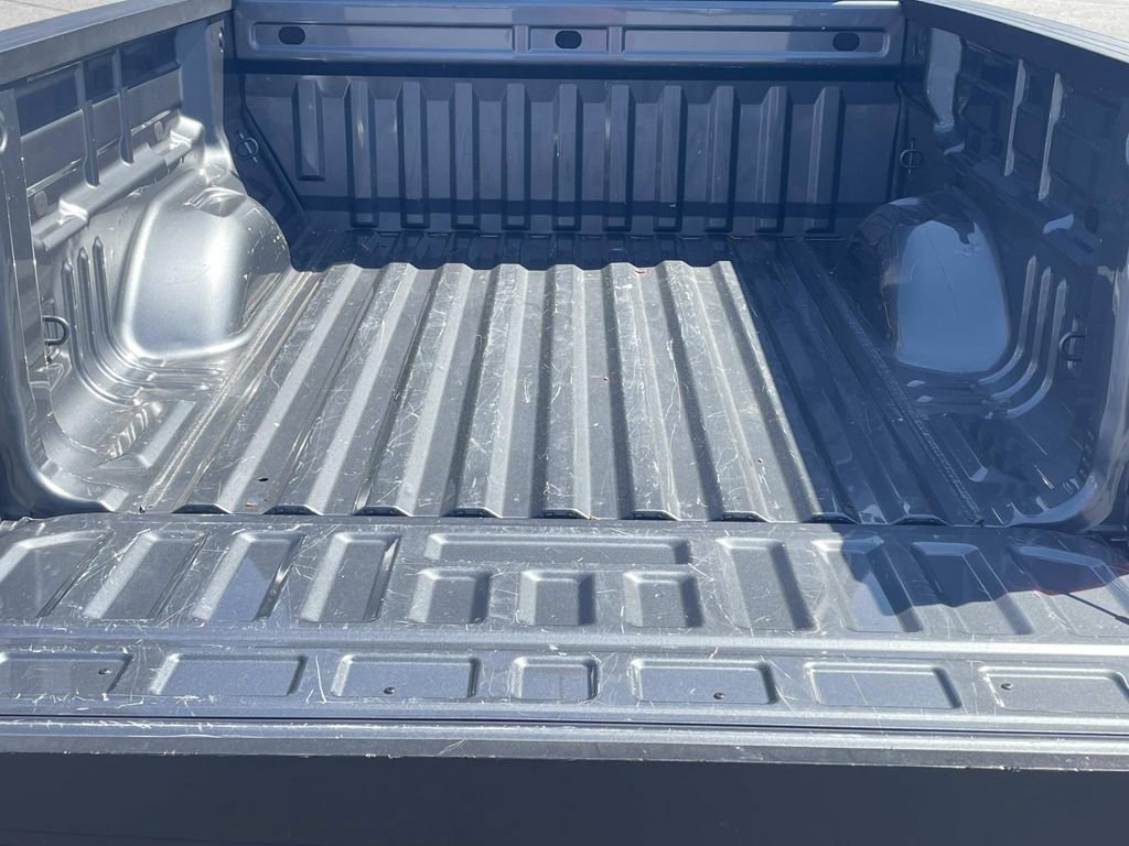 Used 2022 Chevrolet Colorado LT w/ LT Convenience Package image 11