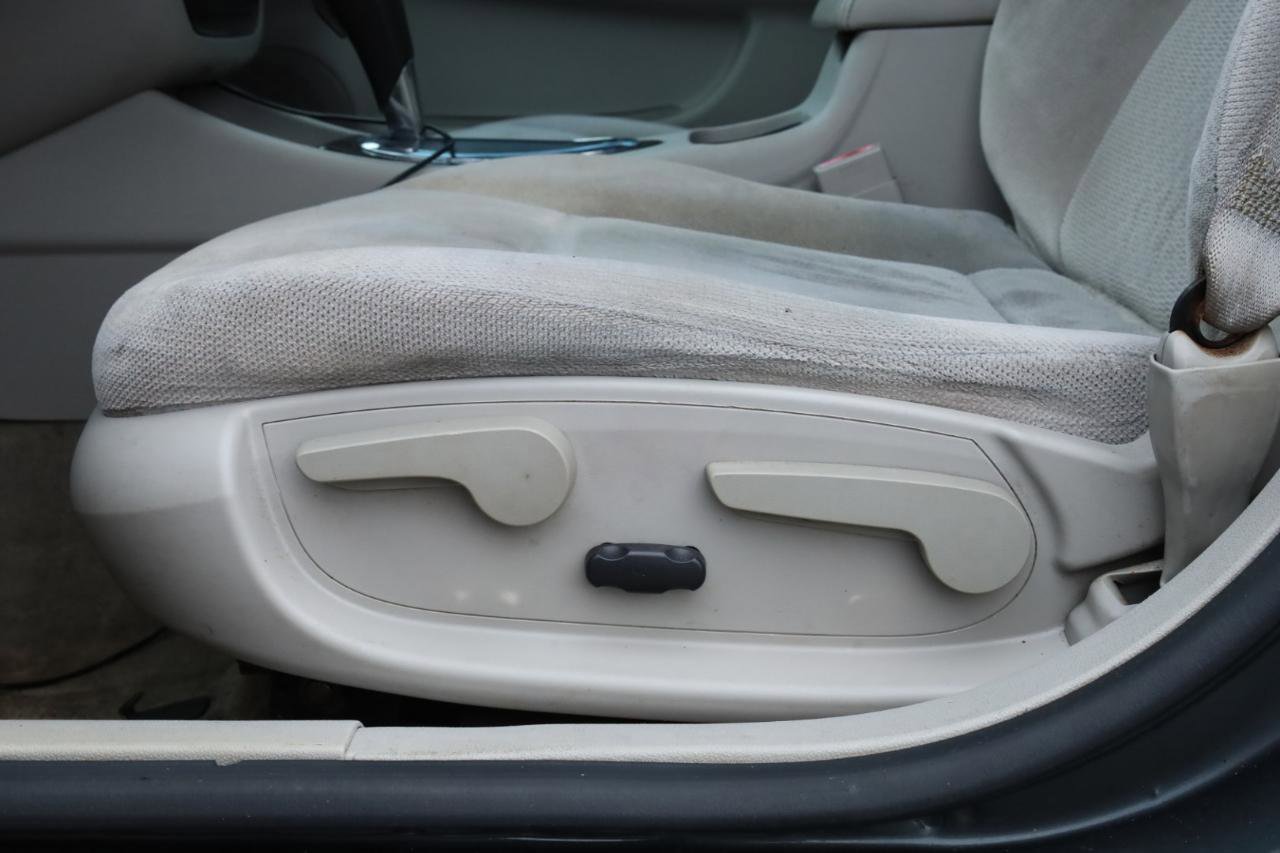 Used 2016 Chevrolet Impala LT w/ LT Sunroof Package FWD image 27
