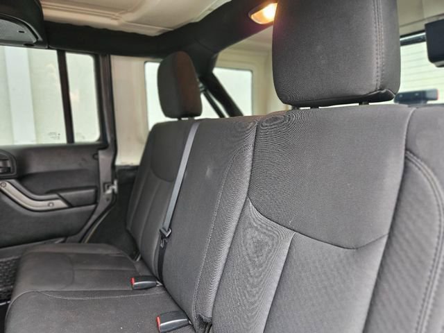 Used 2018 Jeep Wrangler Unlimited Sport w/ Connectivity Group image 24