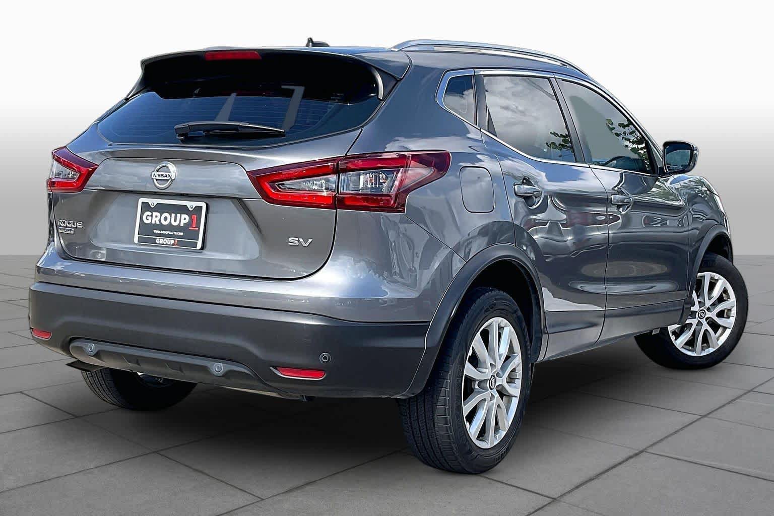 Used 2020 Nissan Rogue Sport SV FWD image 12