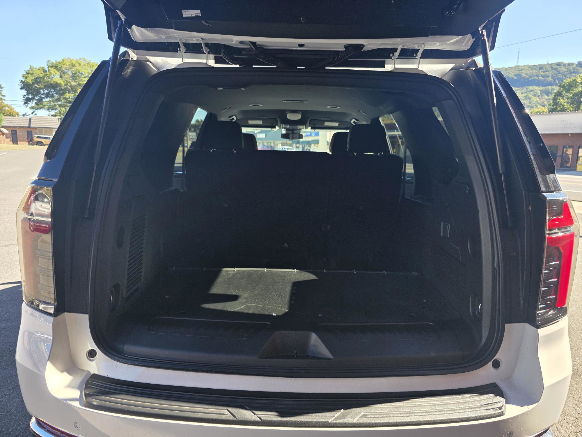 New 2025 Chevrolet Tahoe 2WD image 18