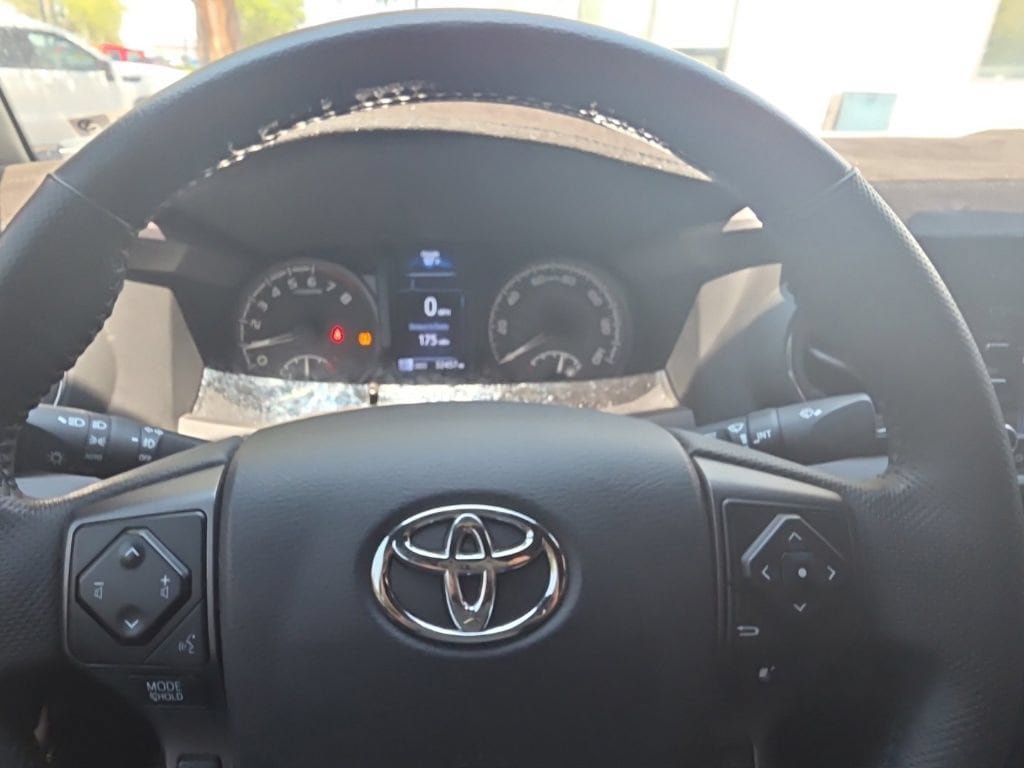 Used 2022 Toyota Tacoma TRD Off-Road w/ Black Out Package (TMS) AWD/4WD image 14