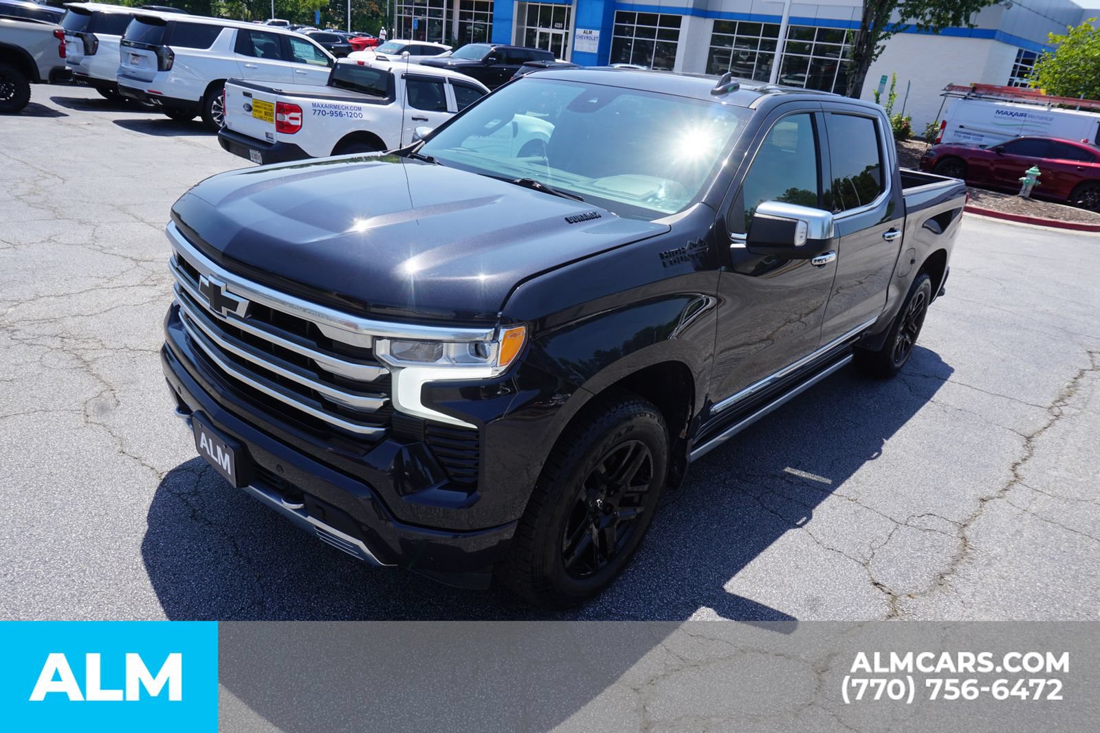 Used 2023 Chevrolet Silverado 1500 High Country w/ High Country Premium Package AWD/4WD image 19