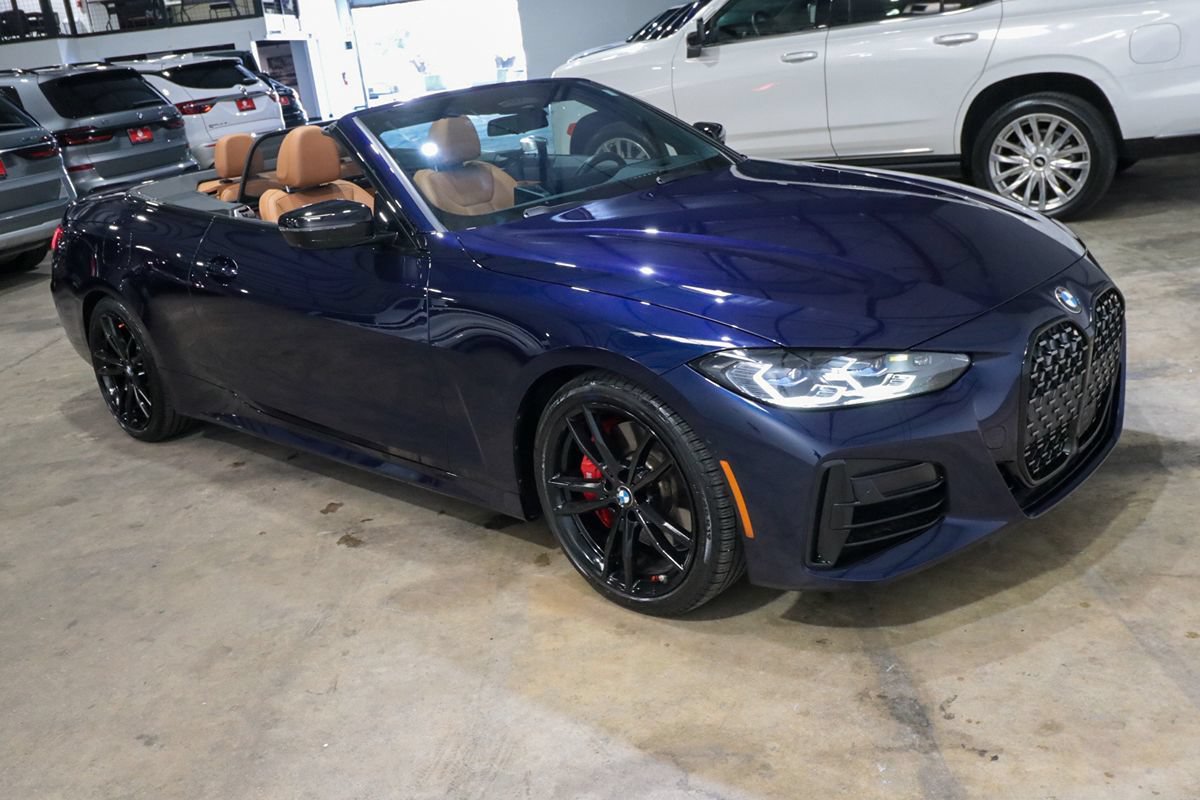Used 2024 BMW M440i Convertible RWD image 2