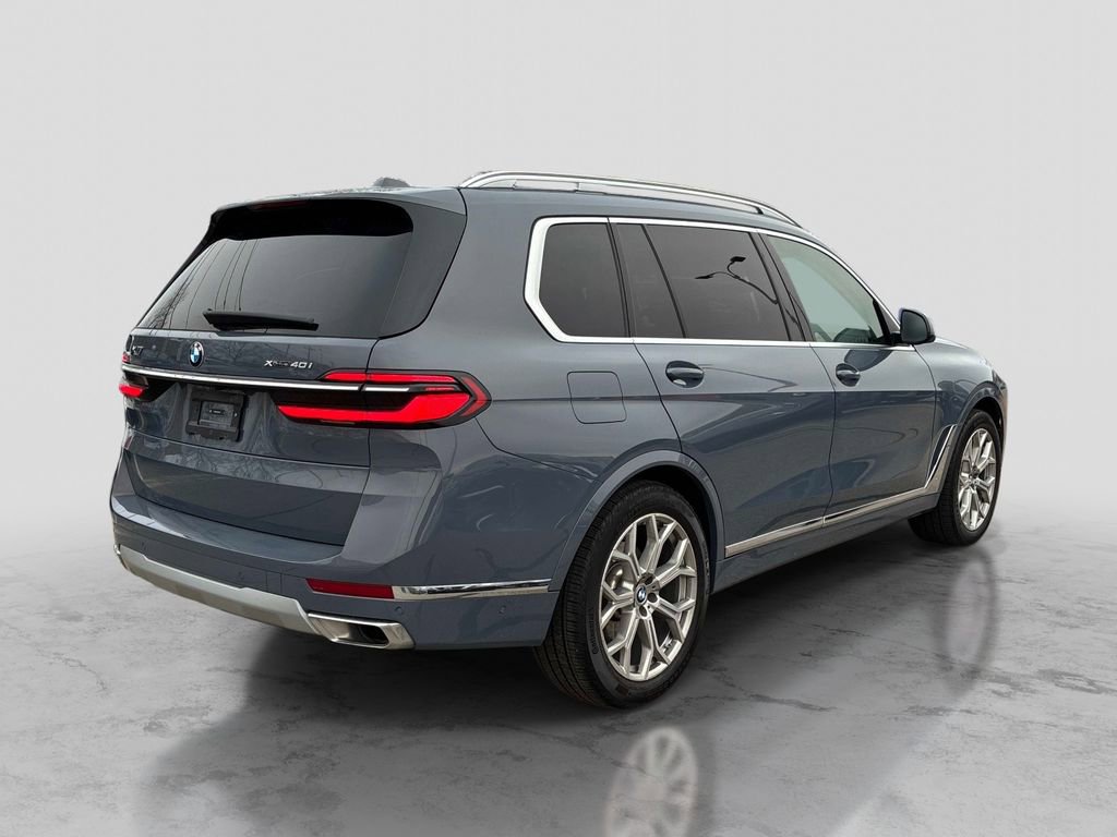 Used 2024 BMW X7 xDrive40i w/ Premium Package AWD/4WD image 7