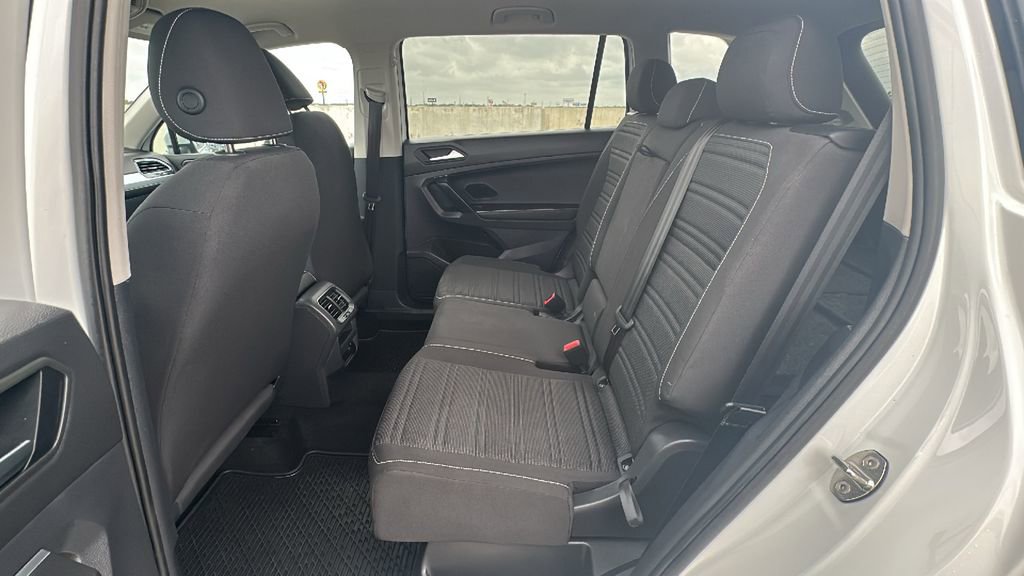 Used 2023 Volkswagen Tiguan S image 32