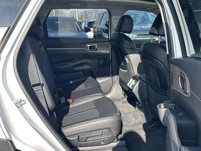 Used 2023 Kia Sorento S w/ Panoramic Sunroof Package image 22