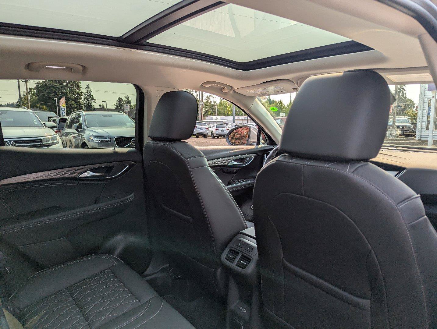 Used 2023 Buick Envision Avenir AWD/4WD image 39