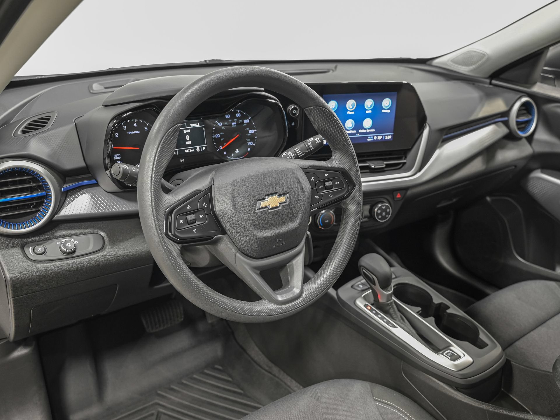 Used 2025 Chevrolet Trax LS FWD image 15