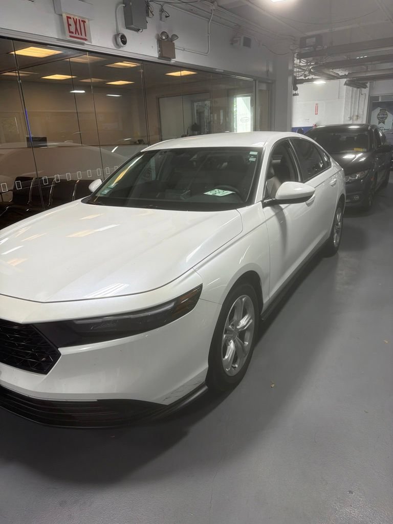 Used 2023 Honda Accord LX image 3