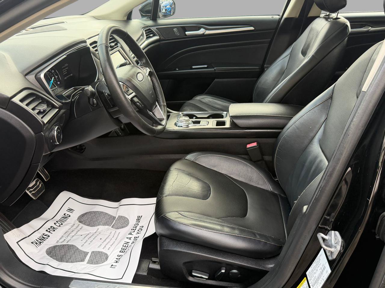 Used 2018 Ford Fusion Titanium AWD/4WD image 29