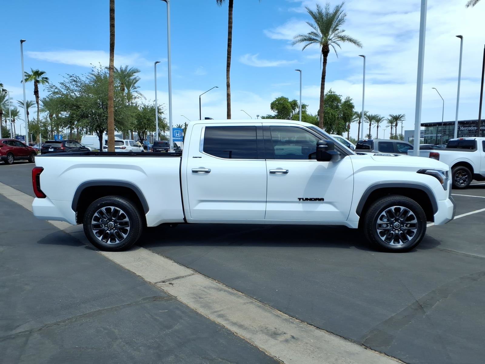 Used 2023 Toyota Tundra Limited w/ Power Package AWD/4WD image 3