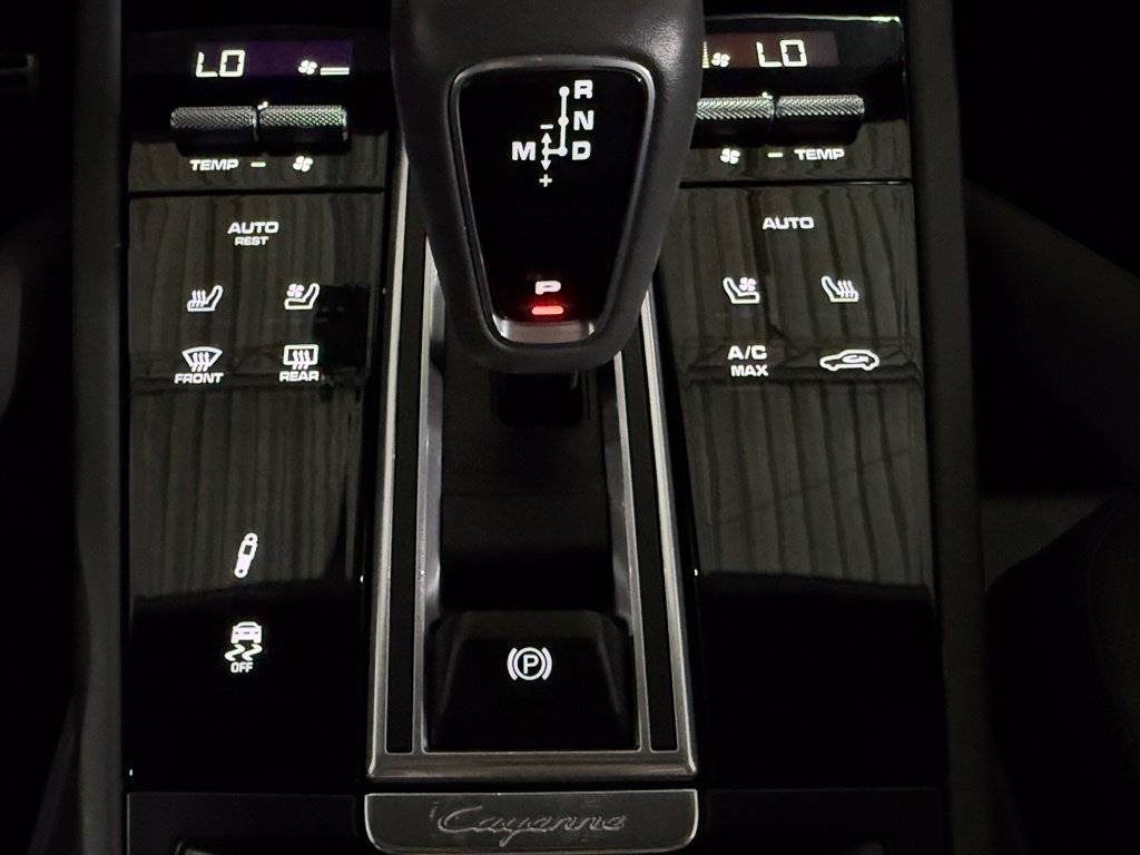 Used 2022 Porsche Cayenne GTS AWD/4WD image 48