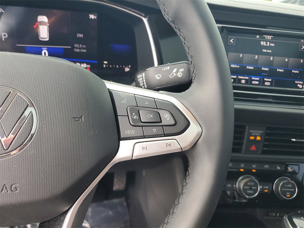 Used 2022 Volkswagen Jetta SE image 28