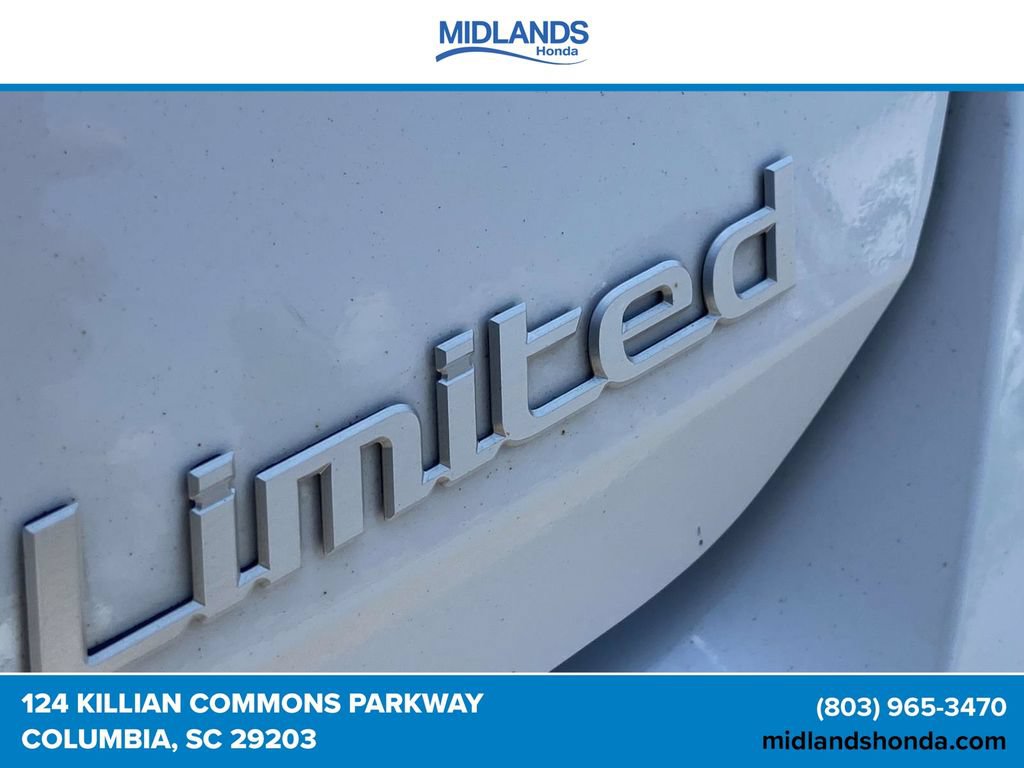 Used 2025 Hyundai Elantra Limited FWD image 8
