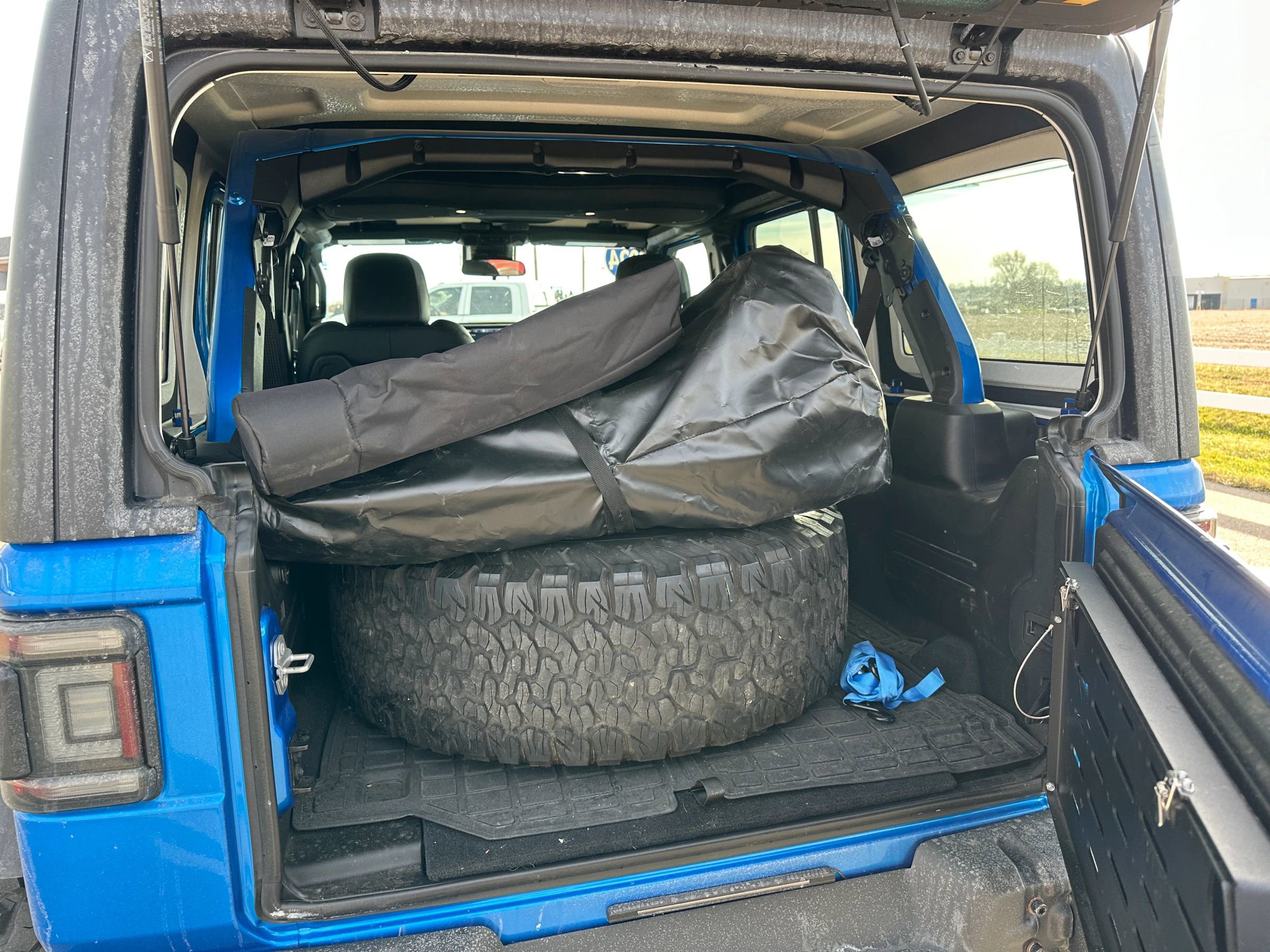 Used 2024 Jeep Wrangler Unlimited Rubicon w/ Dual Top Group image 5