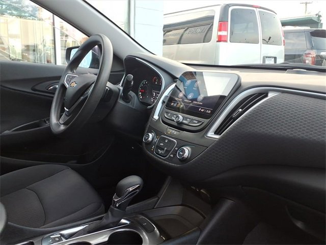 Used 2023 Chevrolet Malibu LS image 23