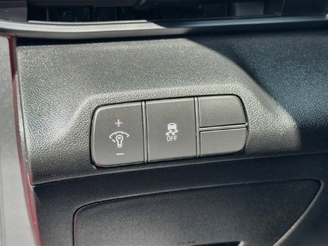 Certified 2026 Hyundai Elantra Sport FWD image 11