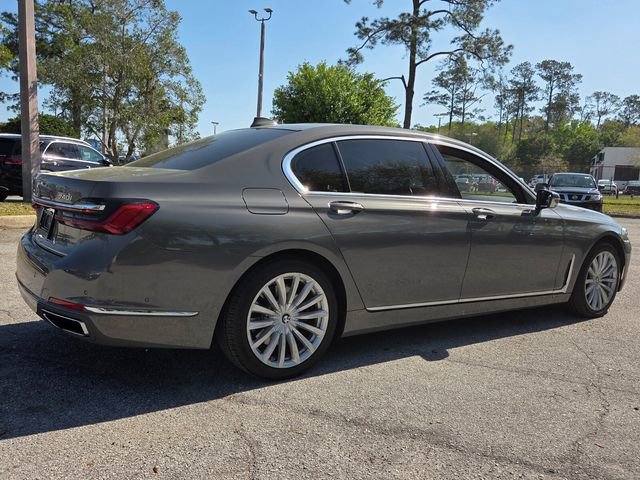 Used 2022 BMW 740i xDrive w/ Premium Package image 7