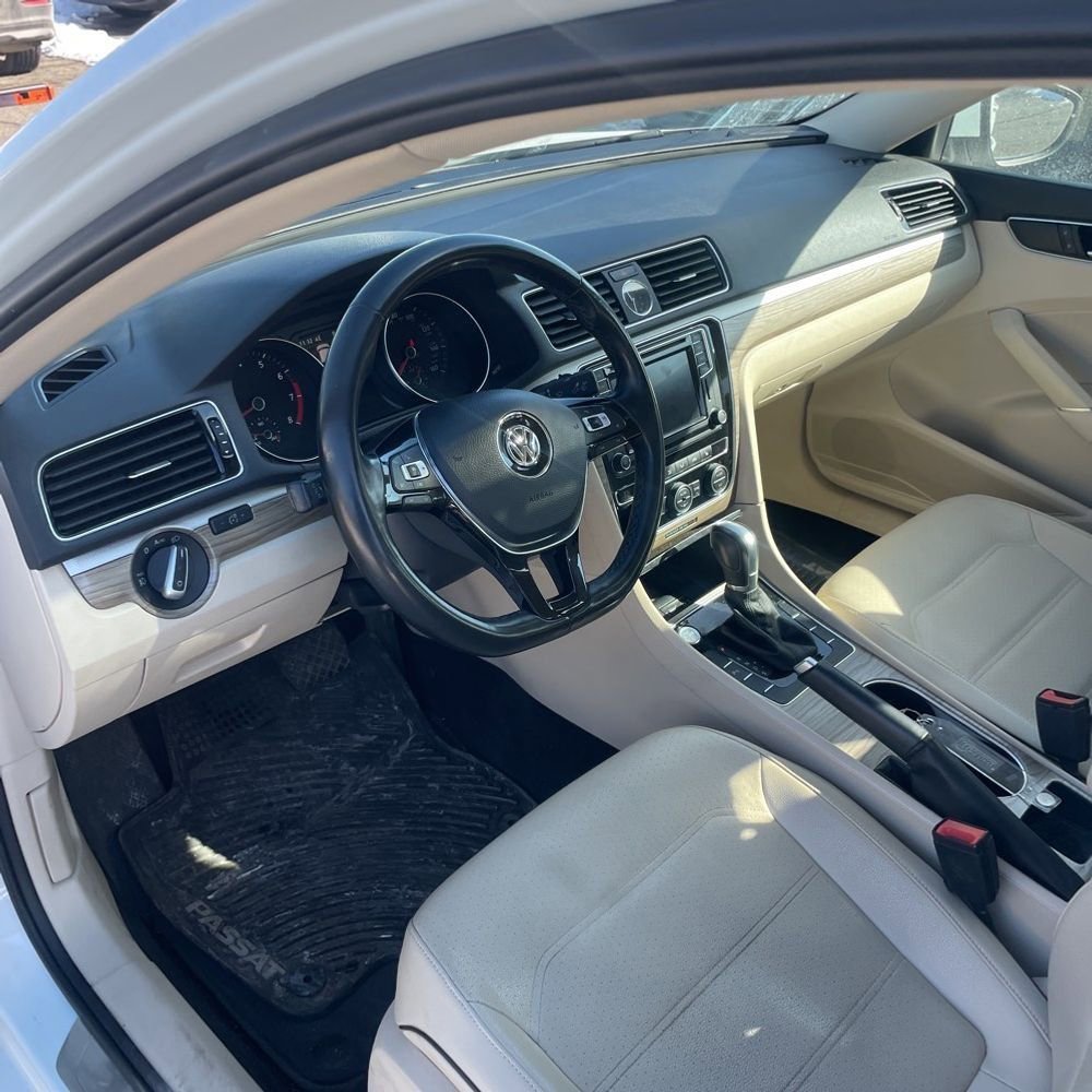 Used 2017 Volkswagen Passat 1.8T SE image 7