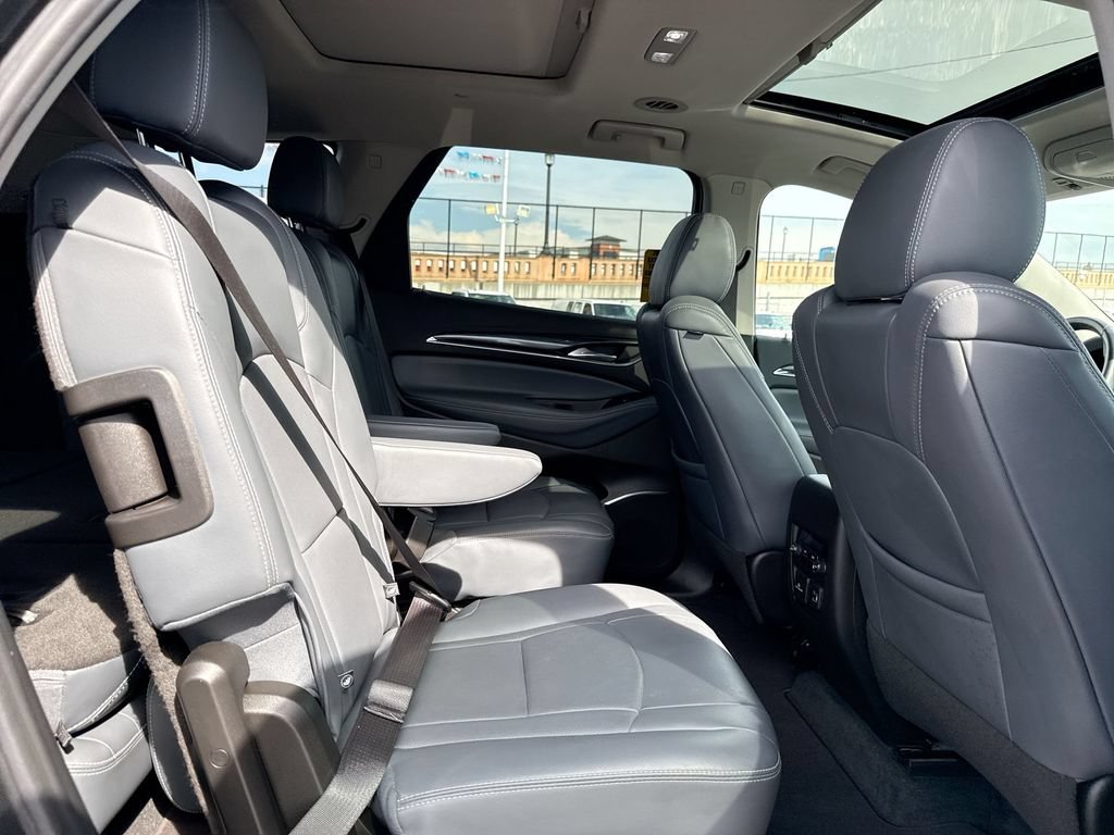 Used 2020 Buick Enclave Essence w/ Sound and Sites Package FWD image 28