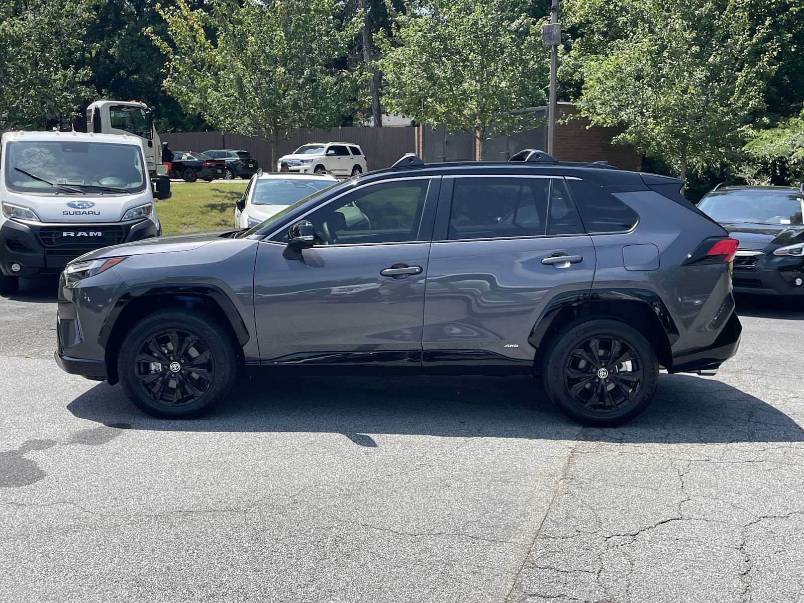 Used 2025 Toyota RAV4 XSE AWD/4WD video 2