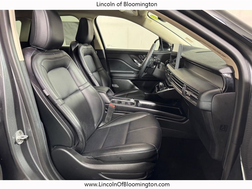 Used 2023 Lincoln Corsair AWD w/ Equipment Group 101A image 12