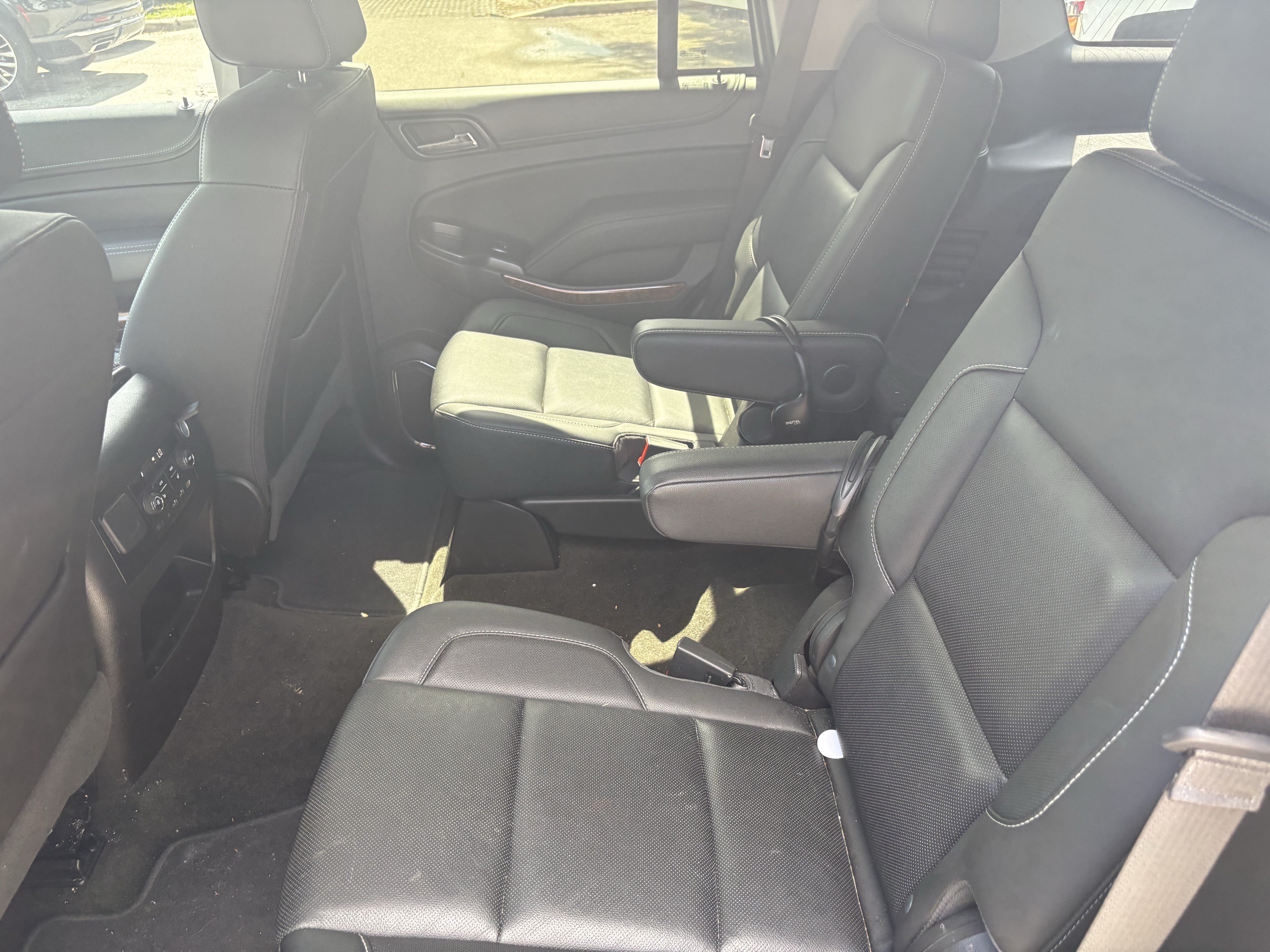Used 2018 Chevrolet Tahoe Premier AWD/4WD image 9