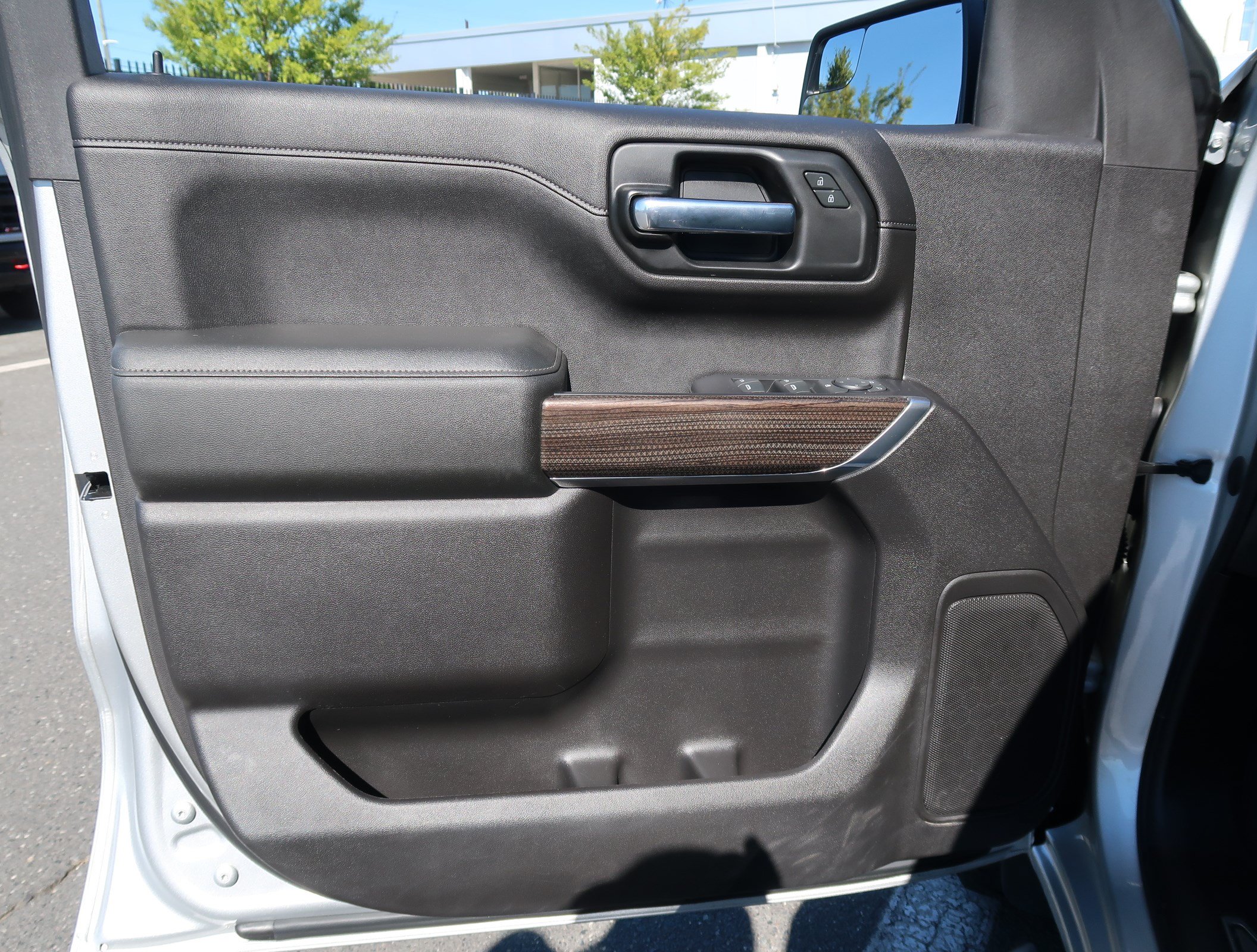 Used 2020 Chevrolet Silverado 1500 LT Trail Boss AWD/4WD image 19