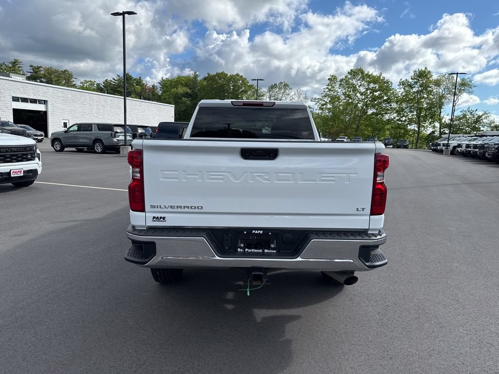 Used 2025 Chevrolet Silverado 2500 LT w/ Convenience Package AWD/4WD image 5