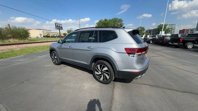 Used 2025 Volkswagen Atlas SE AWD/4WD image 6