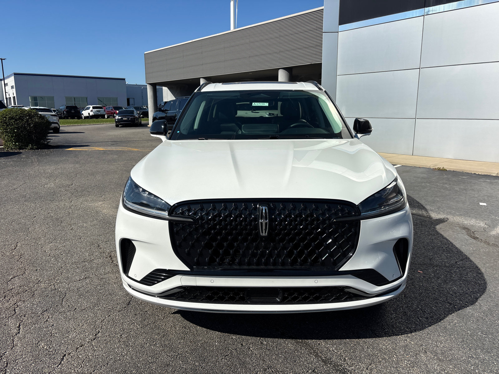 New 2027 Lincoln Aviator AWD w/ Jet Appearance Package image 2