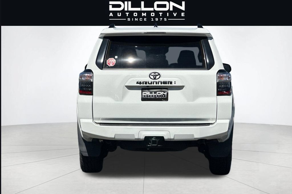 Used 2023 Toyota 4Runner SR5 Premium w/ Moonroof Package AWD/4WD image 5