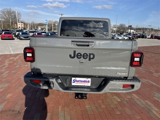 Used 2022 Jeep Gladiator Overland image 27