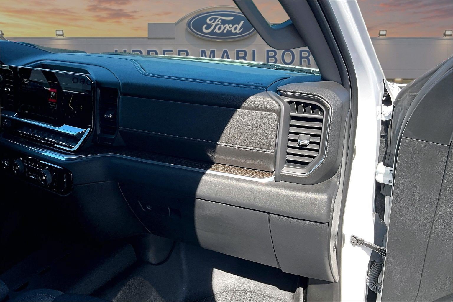 Used 2023 Chevrolet Silverado 1500 RST AWD/4WD image 17