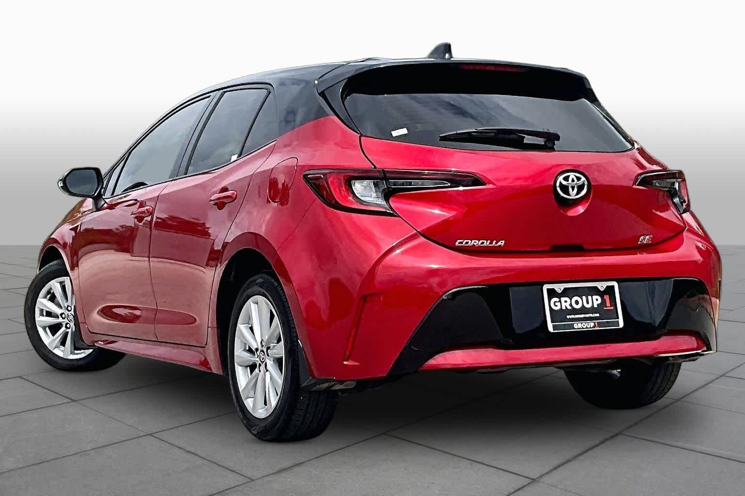 Used 2025 Toyota Corolla SE FWD image 12