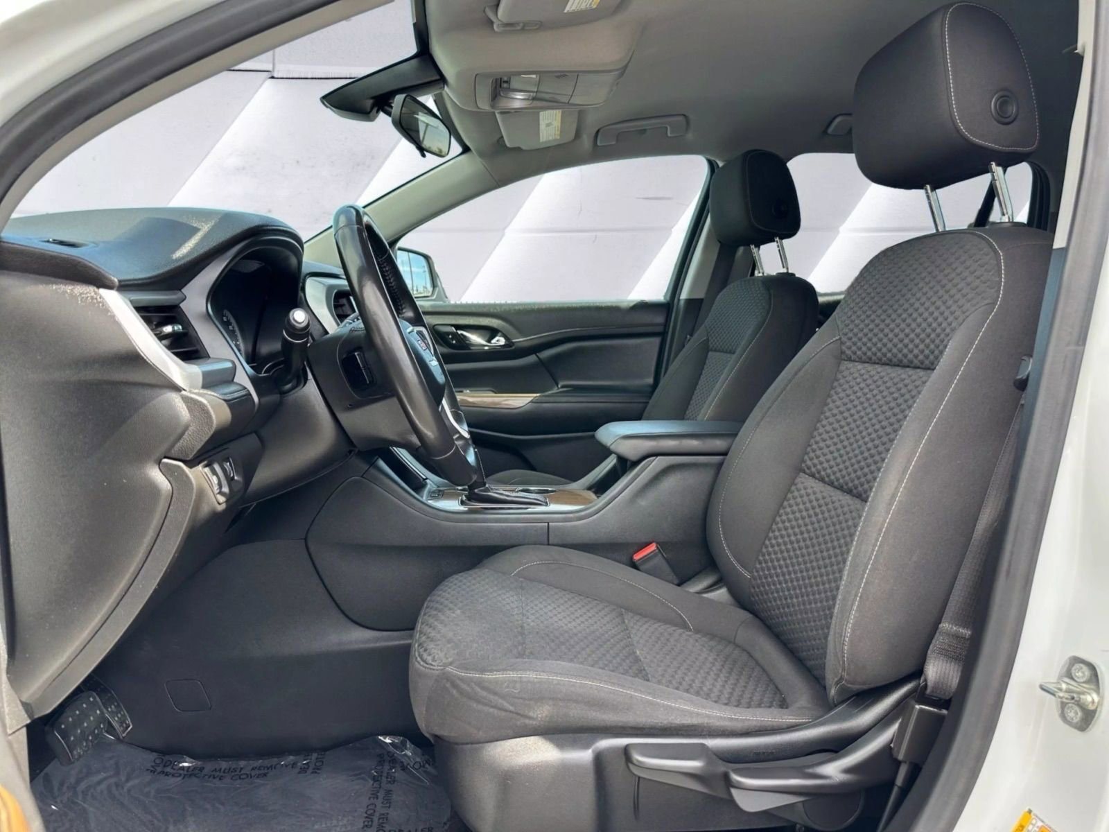 Used 2019 GMC Acadia SLE image 9