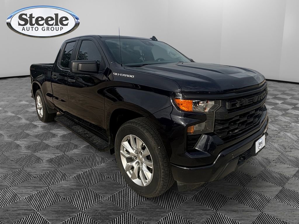 Used 2023 Chevrolet Silverado 1500 Custom image 7