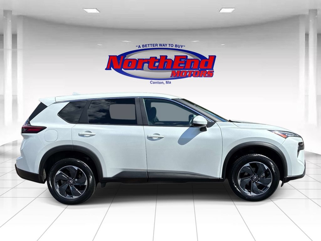 Used 2024 Nissan Rogue SV AWD/4WD image 8