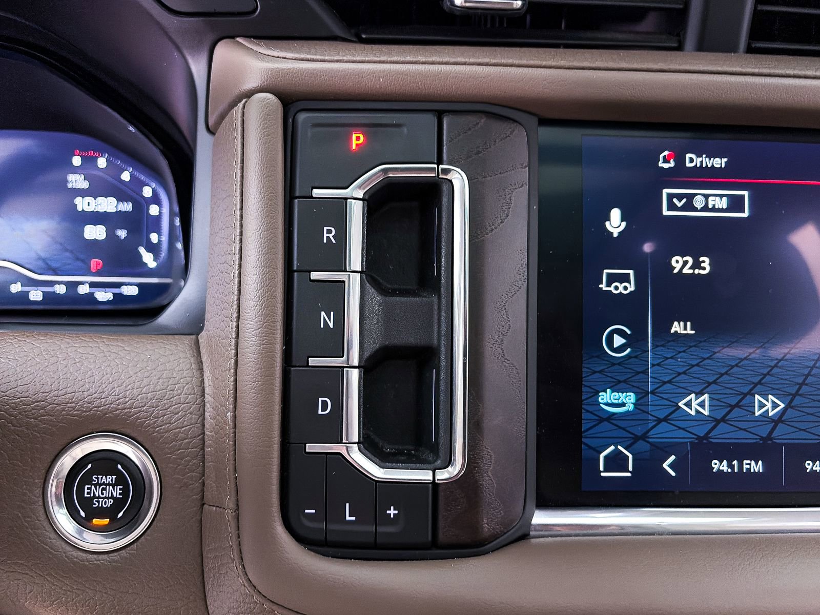 Used 2023 GMC Yukon XL Denali AWD/4WD image 29