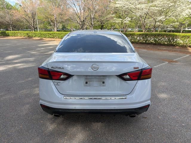 Used 2023 Nissan Altima 2.5 SR w/ SR Premium Package FWD image 4