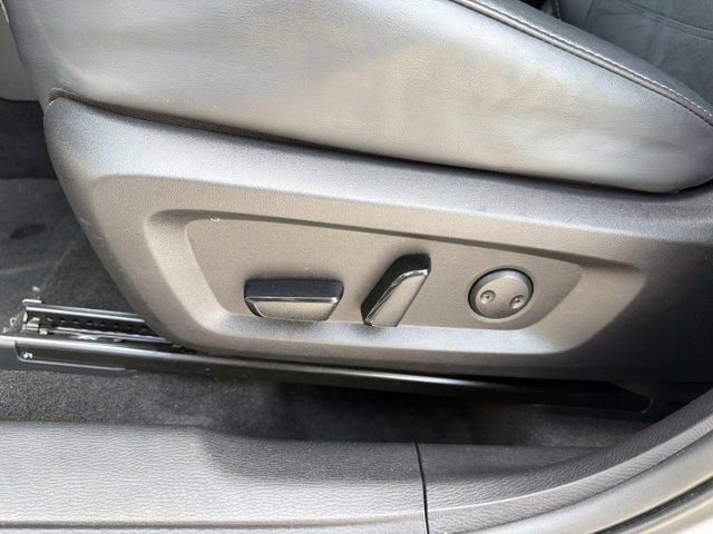 Used 2025 Mitsubishi Outlander SE FWD image 10