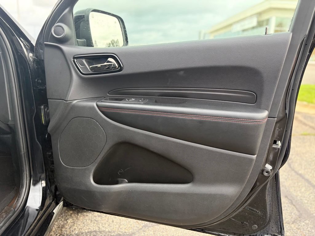 Used 2025 Dodge Durango GT AWD/4WD image 17