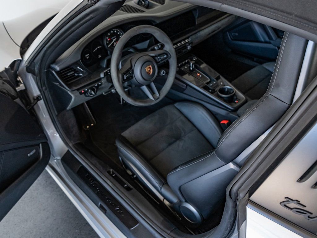 Certified 2024 Porsche 911 Targa 4 GTS image 4