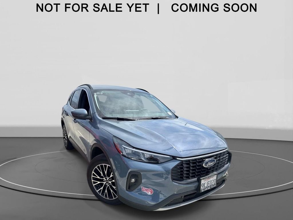 Used 2023 Ford Escape SE w/ PHEV Premium Package image 1