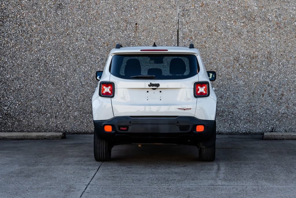 Used 2016 Jeep Renegade Trailhawk AWD/4WD image 6