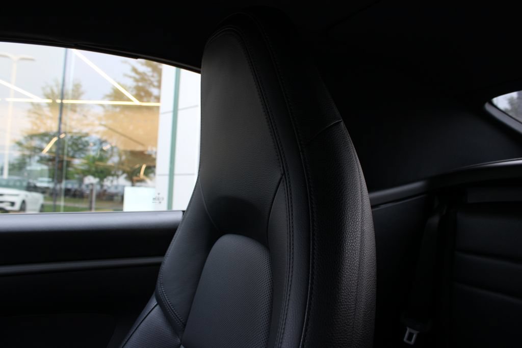 Used 2021 Porsche 911 Carrera RWD image 6